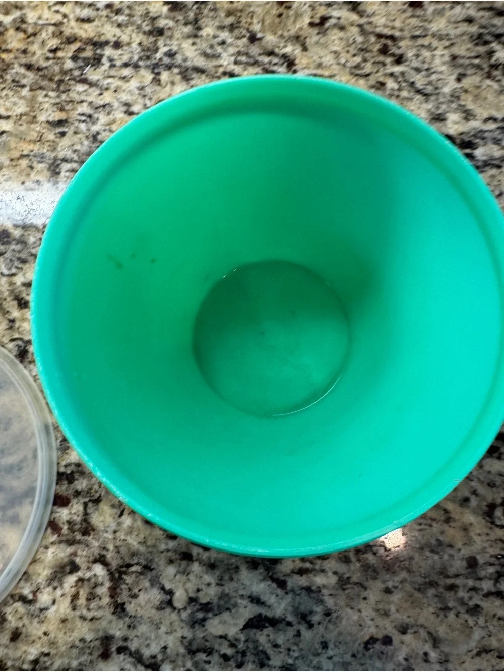Vintage Tupperware Crisp-It Lettuce Keeper Jadeite Green Bowl 679 & Lid 680
